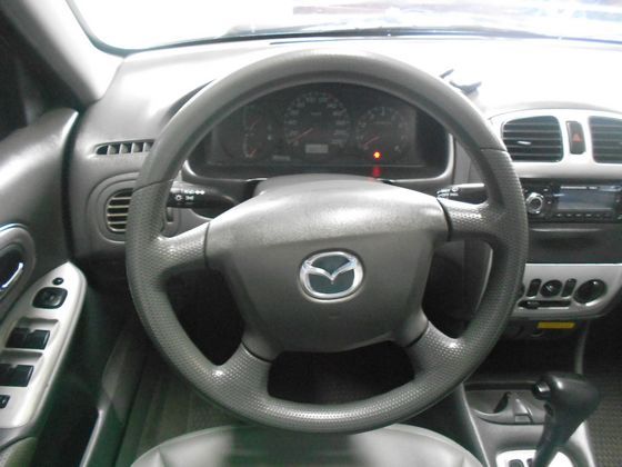 Mazda 馬自達 323  照片5