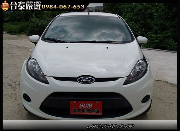  2011年 Ford Fiesta 白 照片2