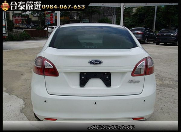  2011年 Ford Fiesta 白 照片3