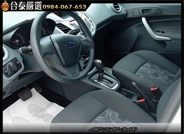  2011年 Ford Fiesta 白 照片4