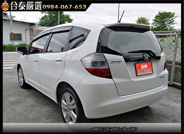  2011年 Ford Fiesta 白 照片2