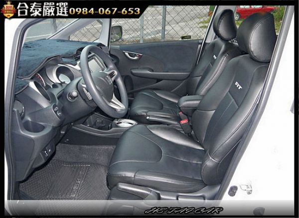  2011年 Ford Fiesta 白 照片3