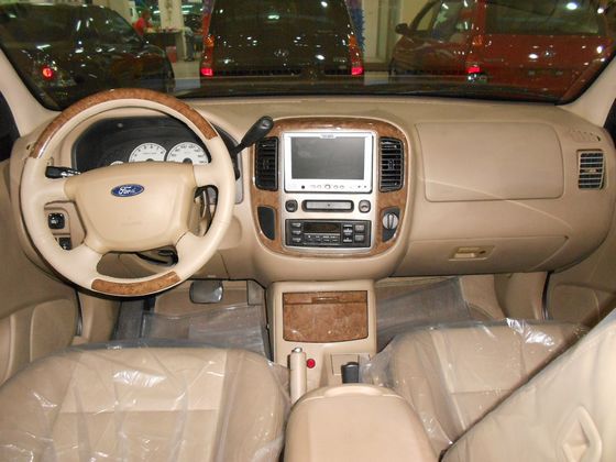 Ford 福特 Escape  照片2