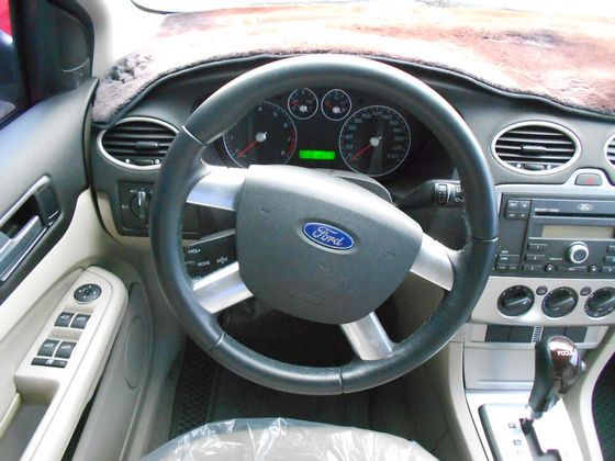 Ford 福特 Focus 1.8  照片5