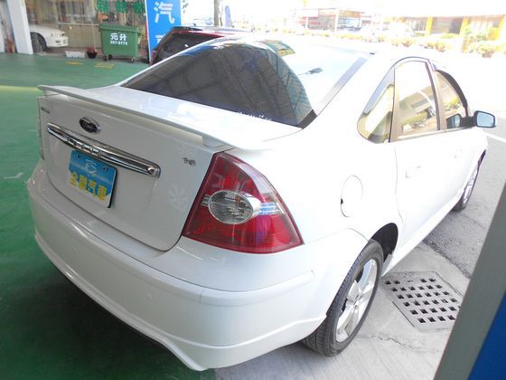 Ford 福特 Focus 1.8  照片10
