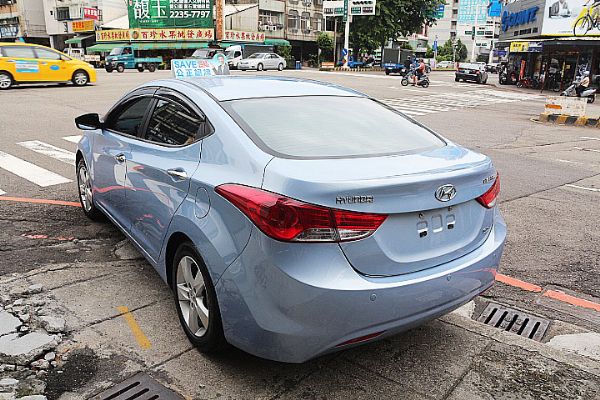 品皇 2013年 現代 Elantra 照片3