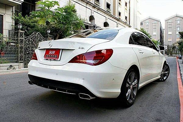 BENZ CLA 220 CDI 總代理 照片2