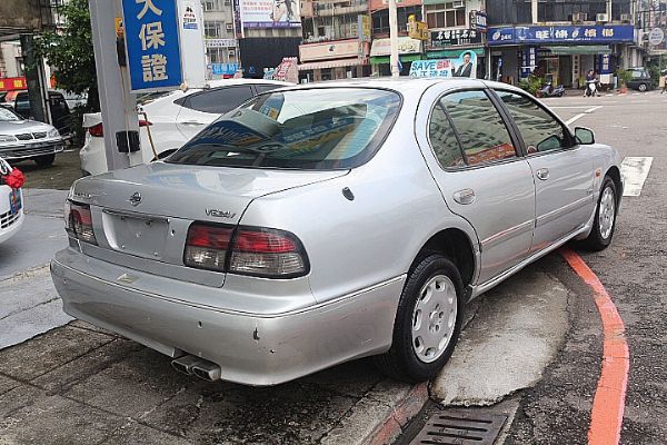 品皇1999年 日產Cefiro A32 照片3