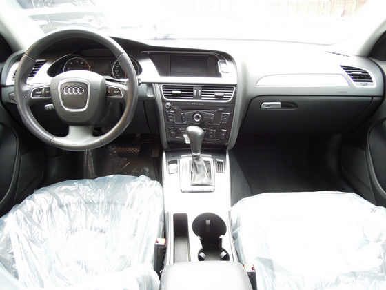 Audi 奧迪A4 2.0T Avant 照片2