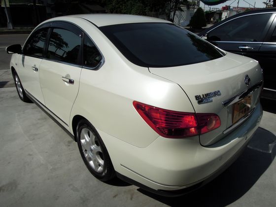 Nissan 日產 Blue Bird 照片10