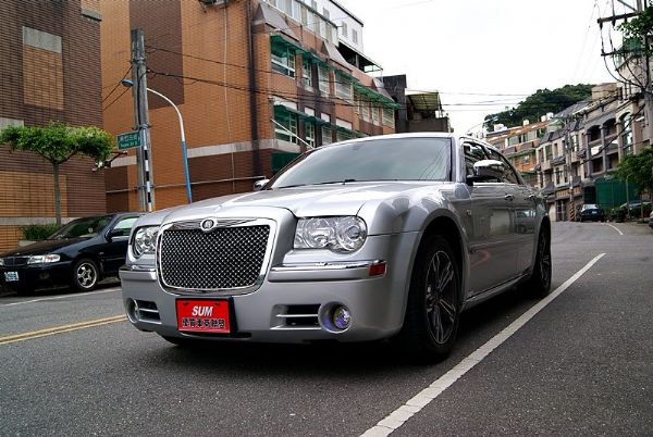 CHRYSLER 克萊斯勒 300C 照片3