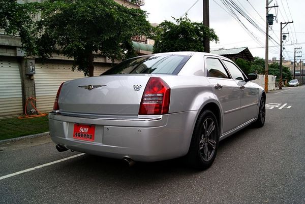 CHRYSLER 克萊斯勒 300C 照片4