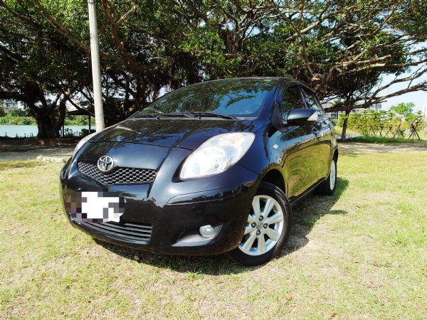 TOYATA 省油掀背小車 YARIS 照片1