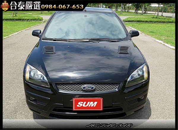 2005 Ford Focus 黑色  照片2