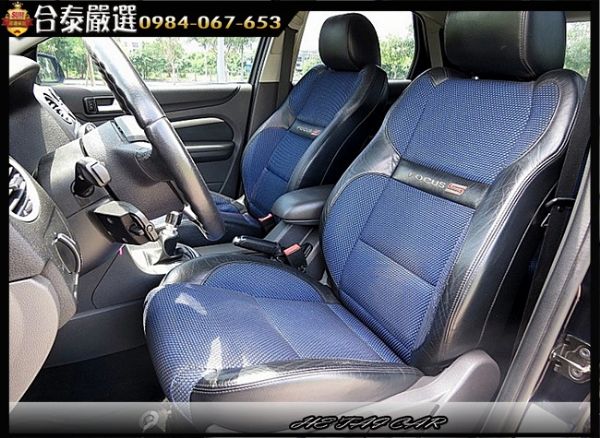 2005 Ford Focus 黑色  照片4