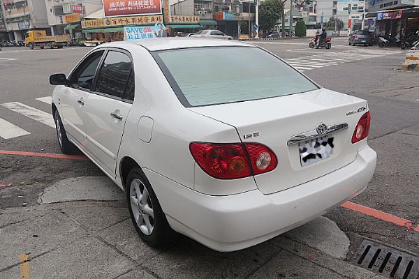 品皇 03年 豐田 Altis 白1.8 照片4