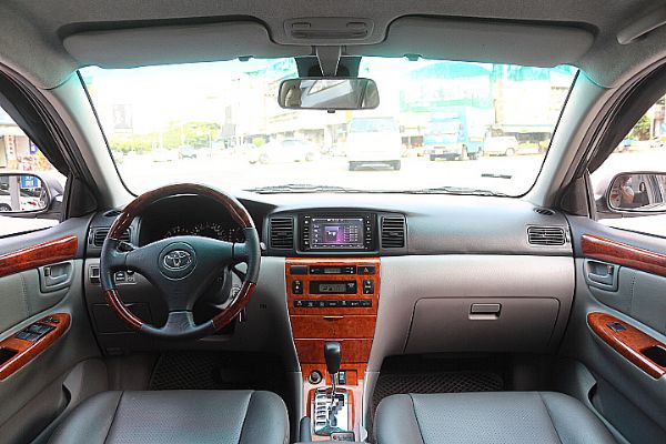 品皇 03年 豐田 Altis 銀1.8 照片5