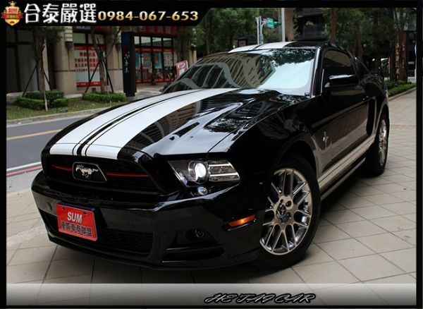 2013 年Ford Mustang 黑 照片1