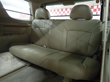 Nissan 日產 Serena QRV 照片8