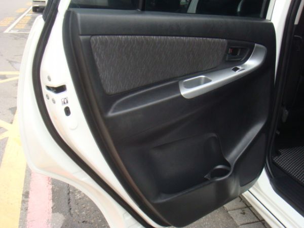 TOYOTA INNOVA 照片4