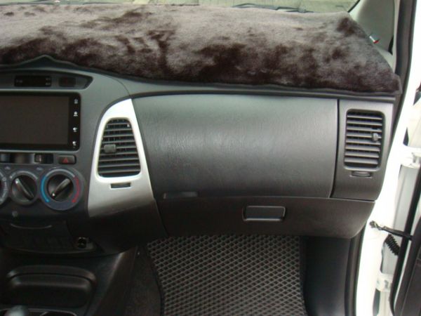 TOYOTA INNOVA 照片10