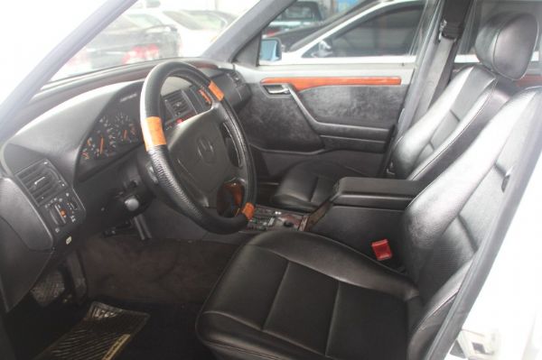 經典老車推薦 94年 C220 車況超優 照片4