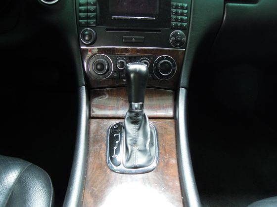Benz 賓士 C-ClassC200K 照片5