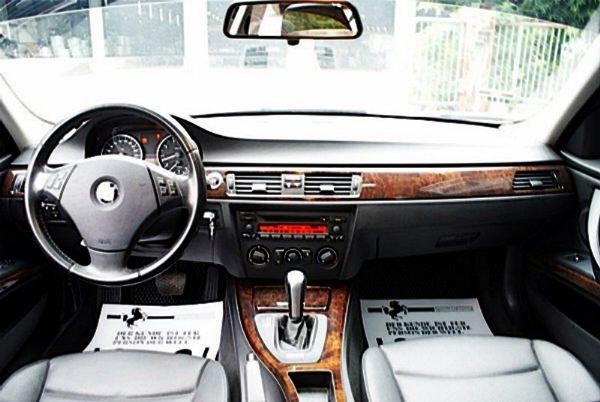 BMW E90 320i 總代理 全額貸 照片5