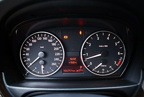 BMW E90 320i 總代理 全額貸 照片7