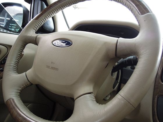 Ford 福特 Escape 照片3