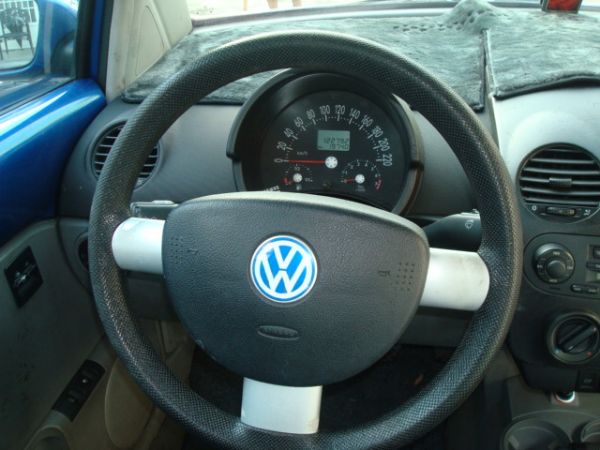 2002年VW BEETLE 藍 1.6 照片3