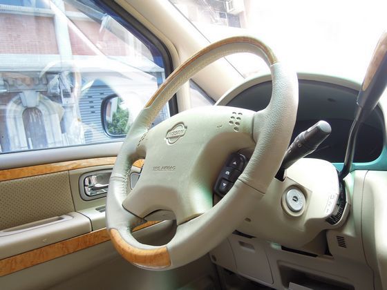 Nissan 日產 Serena QRV 照片3