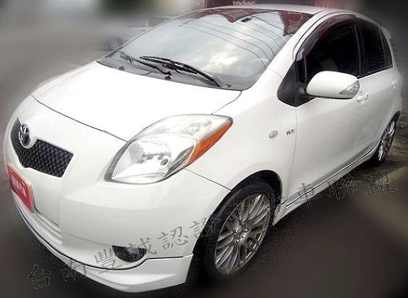 Toyota豐田 Yaris 照片1