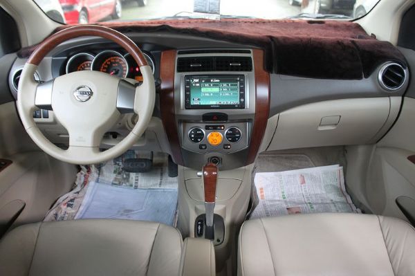 Livina 1.6 銀色.DVD 照片2