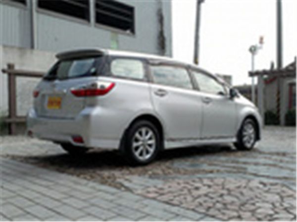 TOYOTA 豐田 Wish  照片2