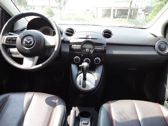 Mazda 馬自達 馬2  照片2