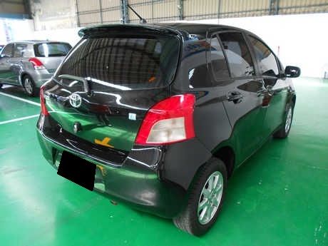 Toyota豐田 Yaris 照片10