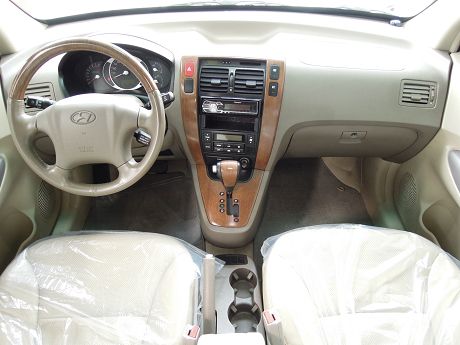 Hyundai 現代 Tucson汽油  照片2