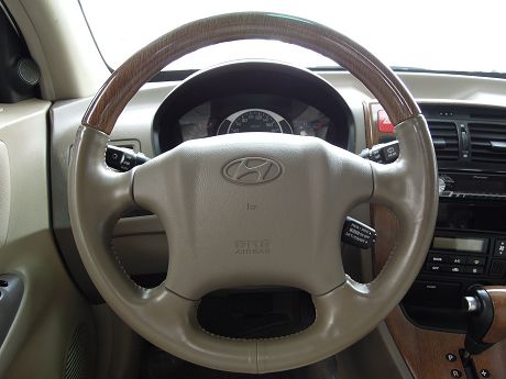 Hyundai 現代 Tucson汽油  照片6