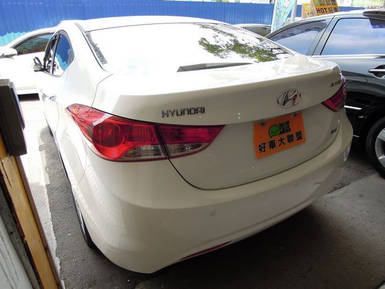 Hyundai 現代 Elantra 照片10