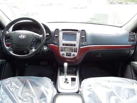 Hyundai 現代 Santa FE 照片2