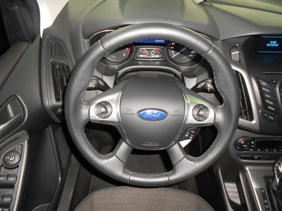 Ford 福特 Focus 1.6  照片5