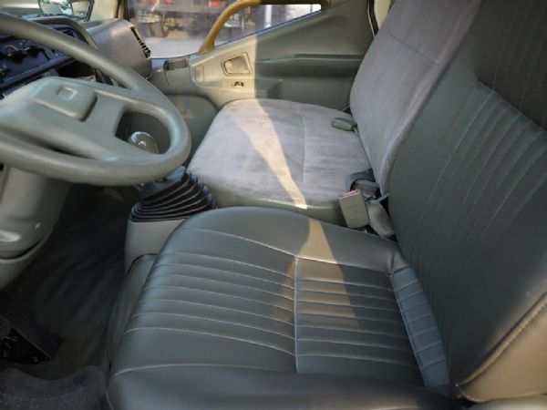 (已收訂)6輪 冷凍車廂車況良好  照片5