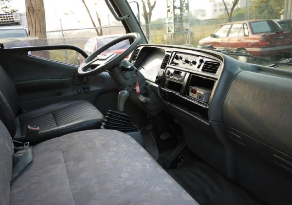 (已收訂)6輪 冷凍車廂車況良好  照片6