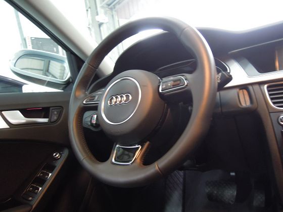 Audi 奧迪 A4 1.8T Avan 照片3