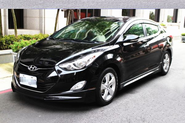 2013年Hyundai Elantra 照片1