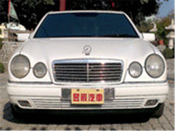 BENZ 賓士 E280  照片3