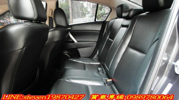 年輕人最愛的帥氣中型房車 MAZDA3 照片6