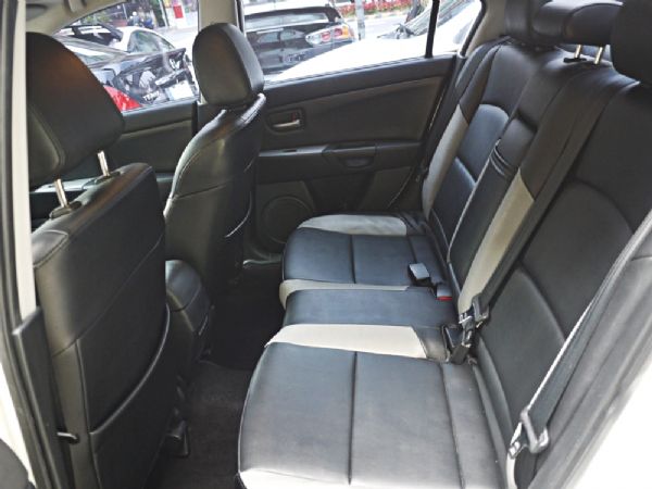 MAZDA 3 2.0S 白色 照片4