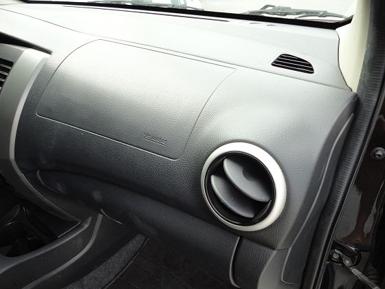 Nissan 日產 Livina  照片5